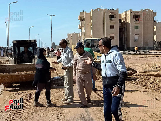 نائب محافظ جنوب سيناء تتابع إزالة آثار الطقس السيئ وفتح الطرق الرئيسية (9)