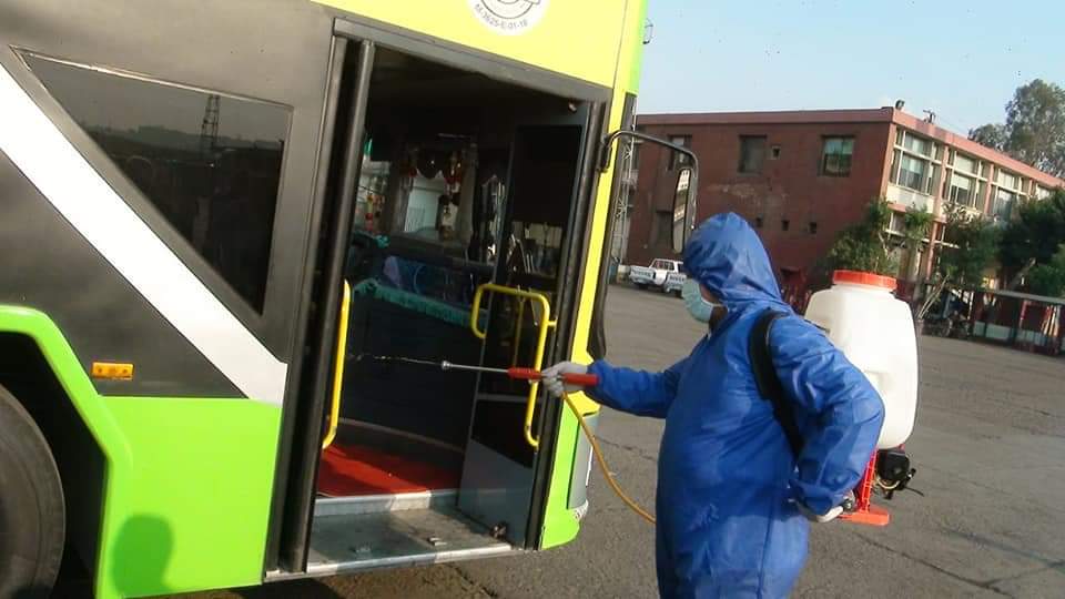 حملات تعقيم لأتوبيسات النقل العام بالقاهرة  (1)
