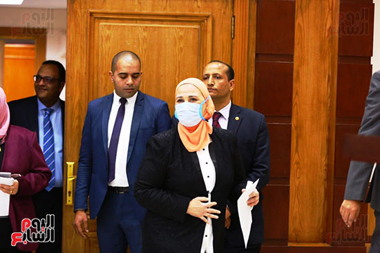 لحظة وصول وزيرة التضامن الاجتماعى