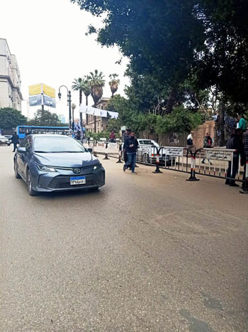 وضع حواجز حديدية بمحيط نقابة المحامين (2)