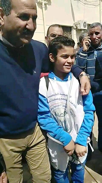 حملة شعبية فى بلبيس لتطهير المنشآت من كورونا (7)