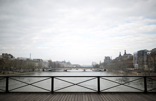 جسر بونت ديس آرت في باريس