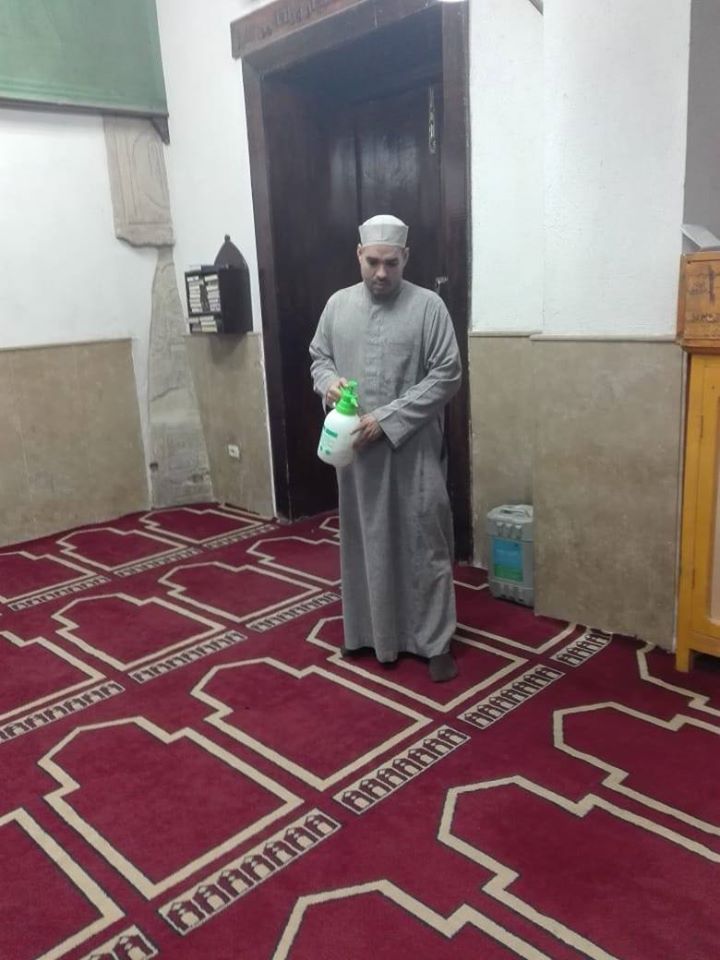 تطهير مسجد سيدى أبو الحجاج الأقصرى وغلق الضريح (3)