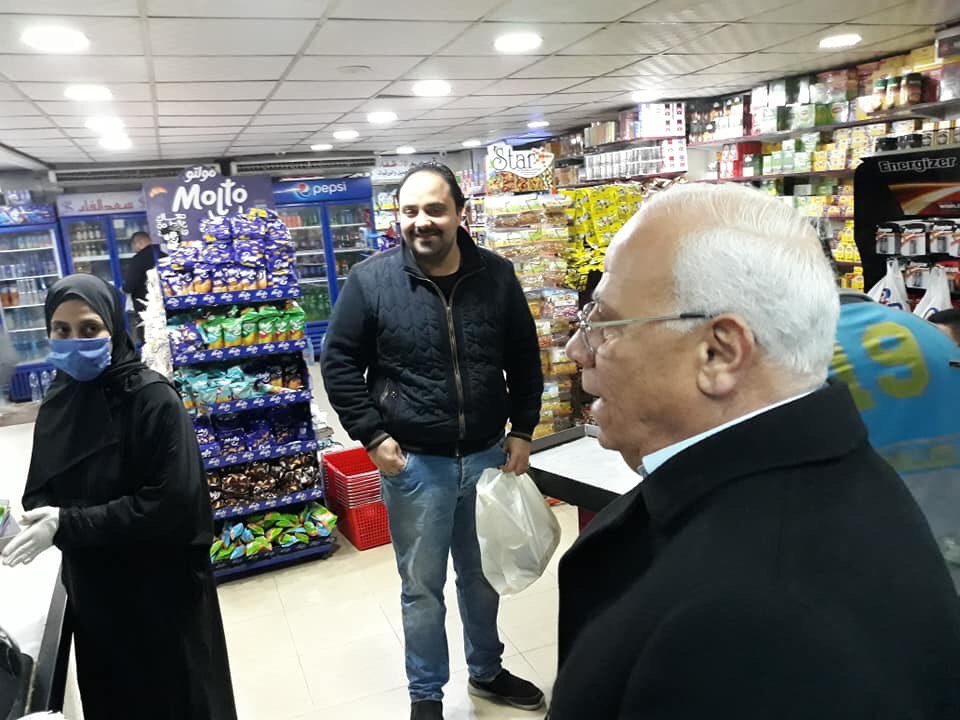 محافظ بورسعيد يتابع تنفيذ قرار غلق المحلات  (3)