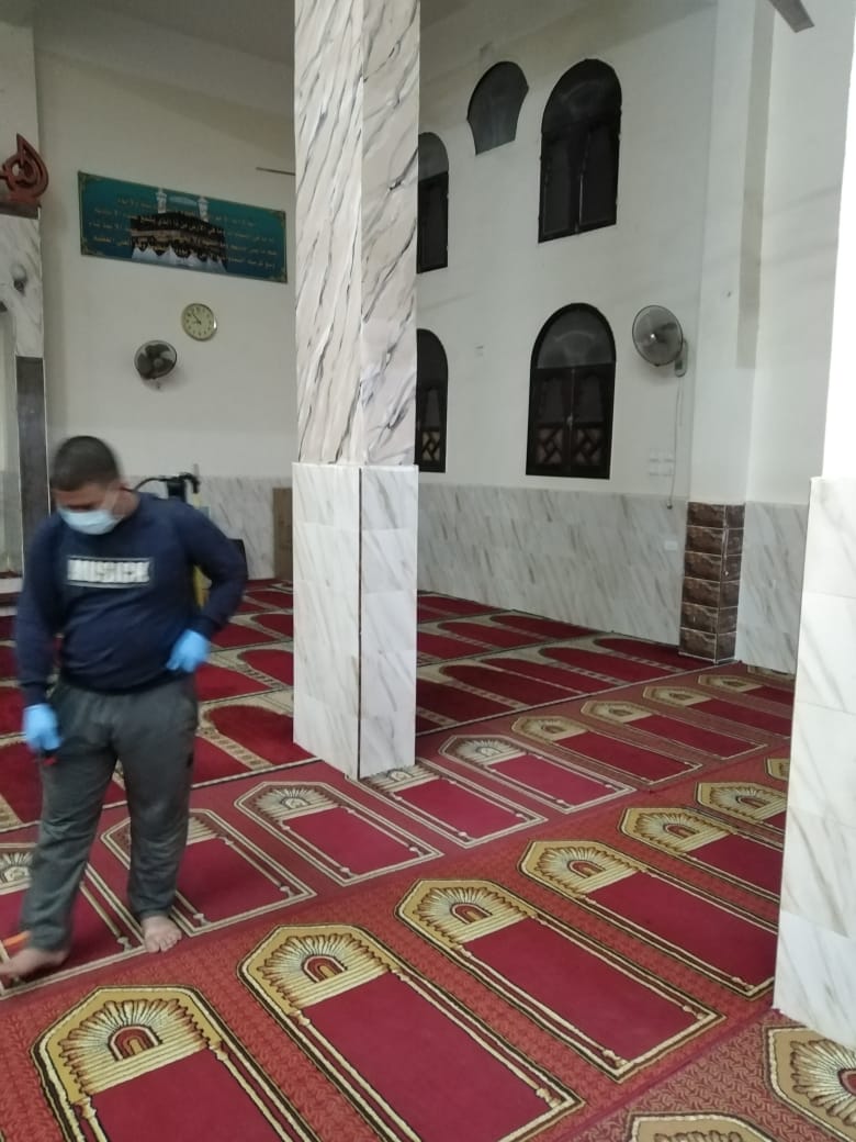 تطهير المساجد قبل صلاة الجمعة بالشرقية (4)