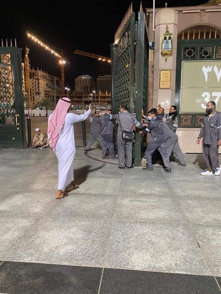 إغلاق أبواب المسجد النبوي بسبب كورونا بأمر من رئاسة الحرمين