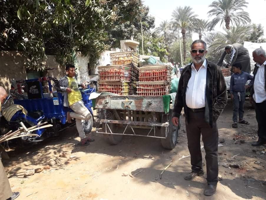 إلغاء تجمع فى سوق البعيرات بمدينة القرنة بعد إقامته بالمخالفة لقرار المحافظ (2)