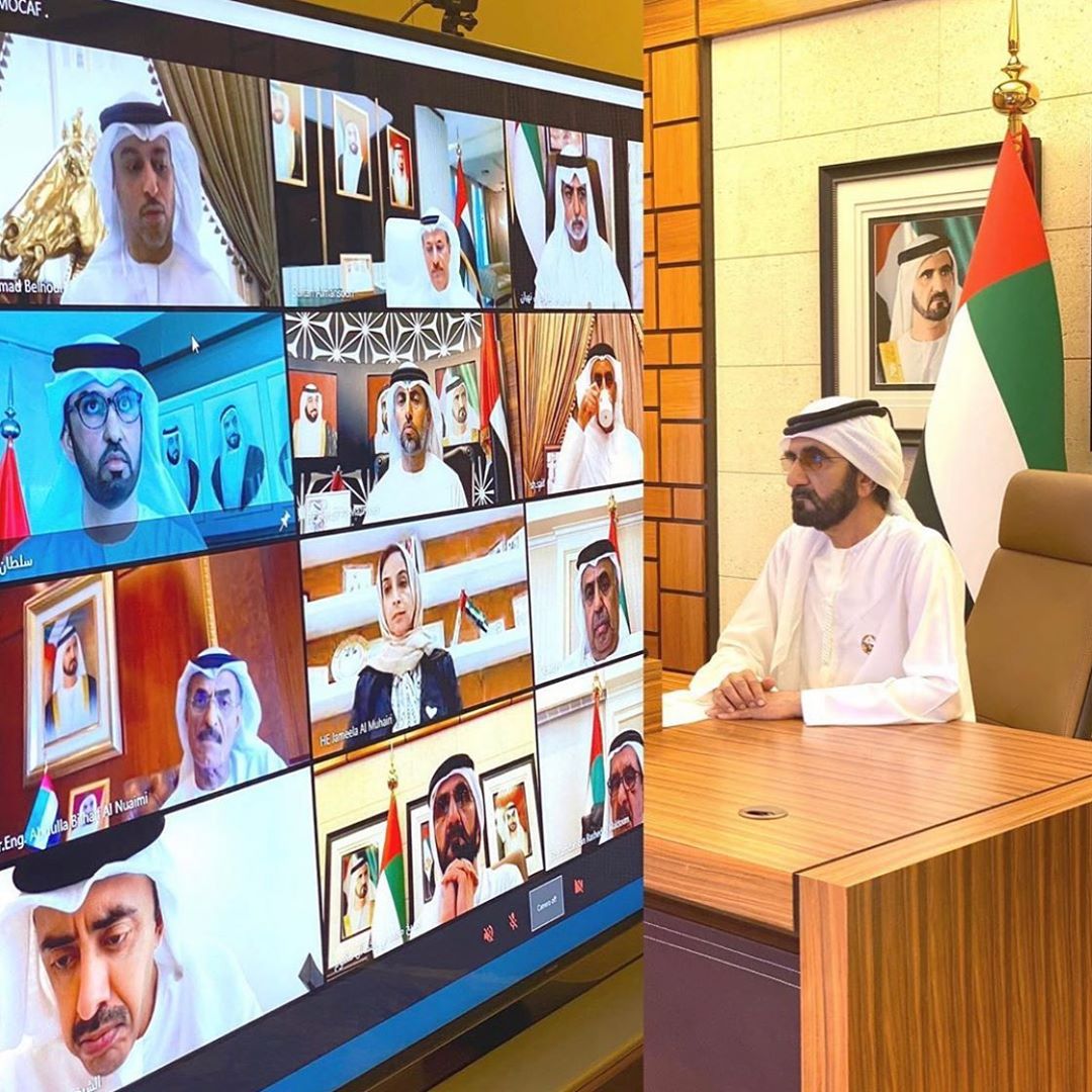 بن راشد يعقد اجتماع مجلس وزراء الإمارات عن بُعد