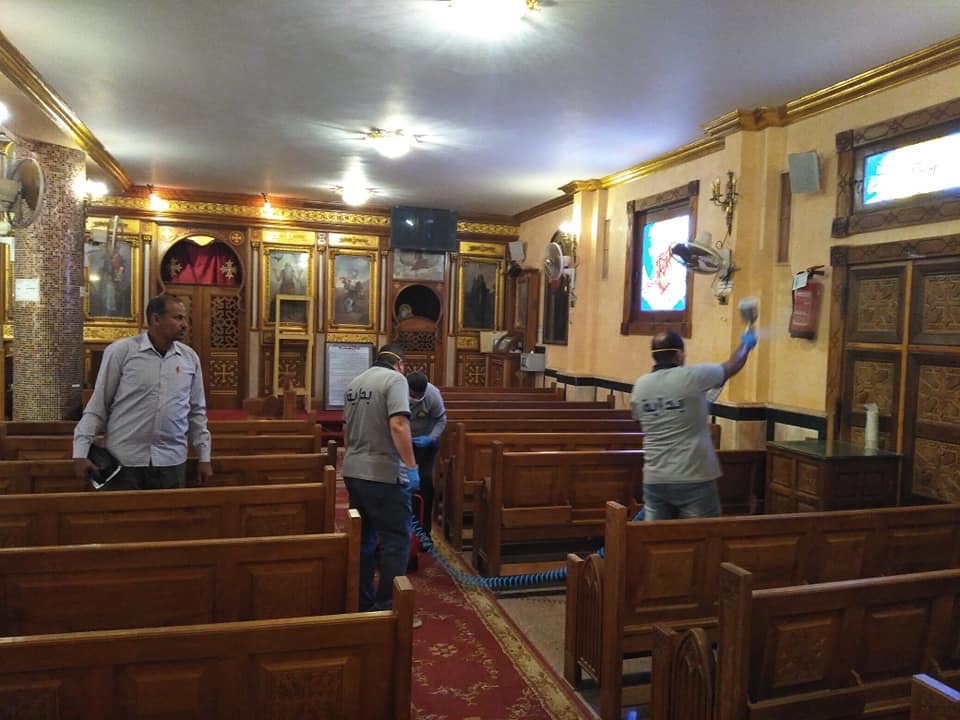 تعقيم كنيسة العذراء مريم بمدينة القصير للوقابة من كورونا (2)