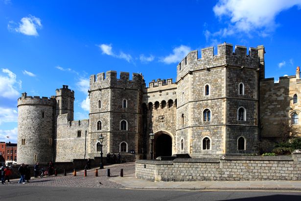1_Exterior-view-of-Windsor-Castle
