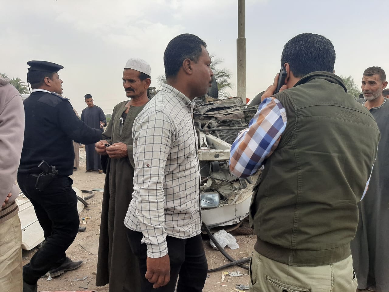 رئيس المدينة يتابع الحادث المرورى بالبياضية