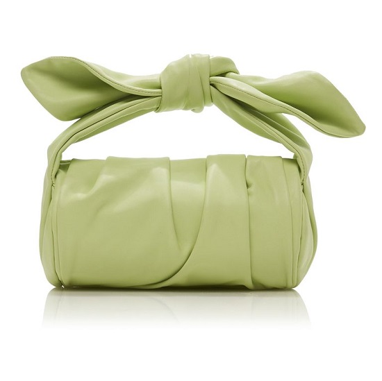 حقيبة بدرجة هادئة من الأخضر