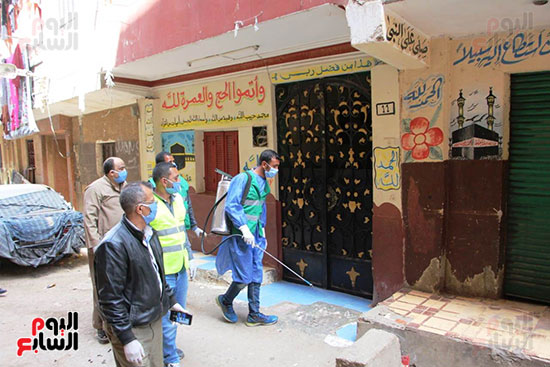 محافظ الجيزة وأبو العينين ينفذان مسحا شاملا لتطهير وتعقيم الشوارع والميادين (12)