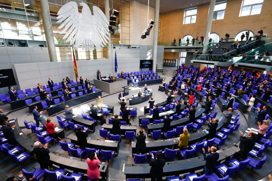البرلمان الالمانى يناقش ازمة كورونا