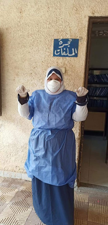 ممرضات بنى سويف يرفعن علامات النصر (2)