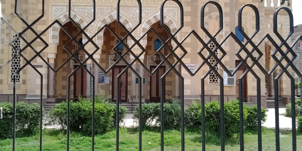 مسجد ناصر ببنها مغلق الأبواب