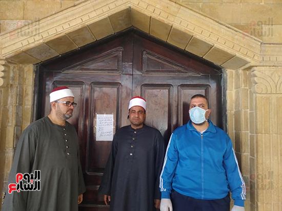 مساجد الإسماعيلية تغلق أبوابها فى أول جمعة منزلية  (18)