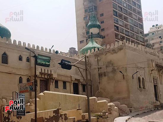 غلق أبواب المساجد  (6)