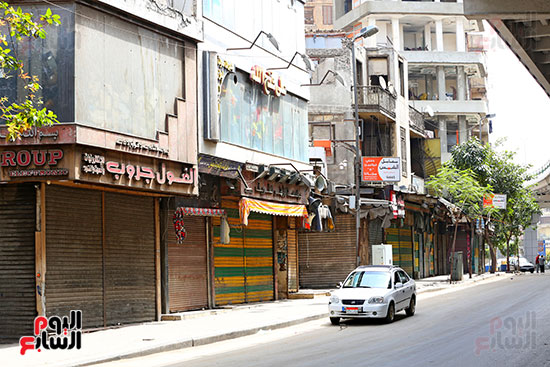 غلق المحلات فى شارع بورسعيد تطبيقا لقرار الحكومه (2)