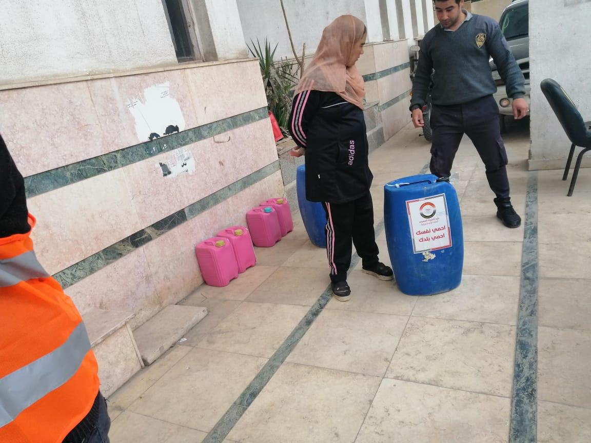 الحرية المصرى بالإسماعيلية يتبرع بمواد مطهرة وكمامات لمستشفيات المحافظة (2)