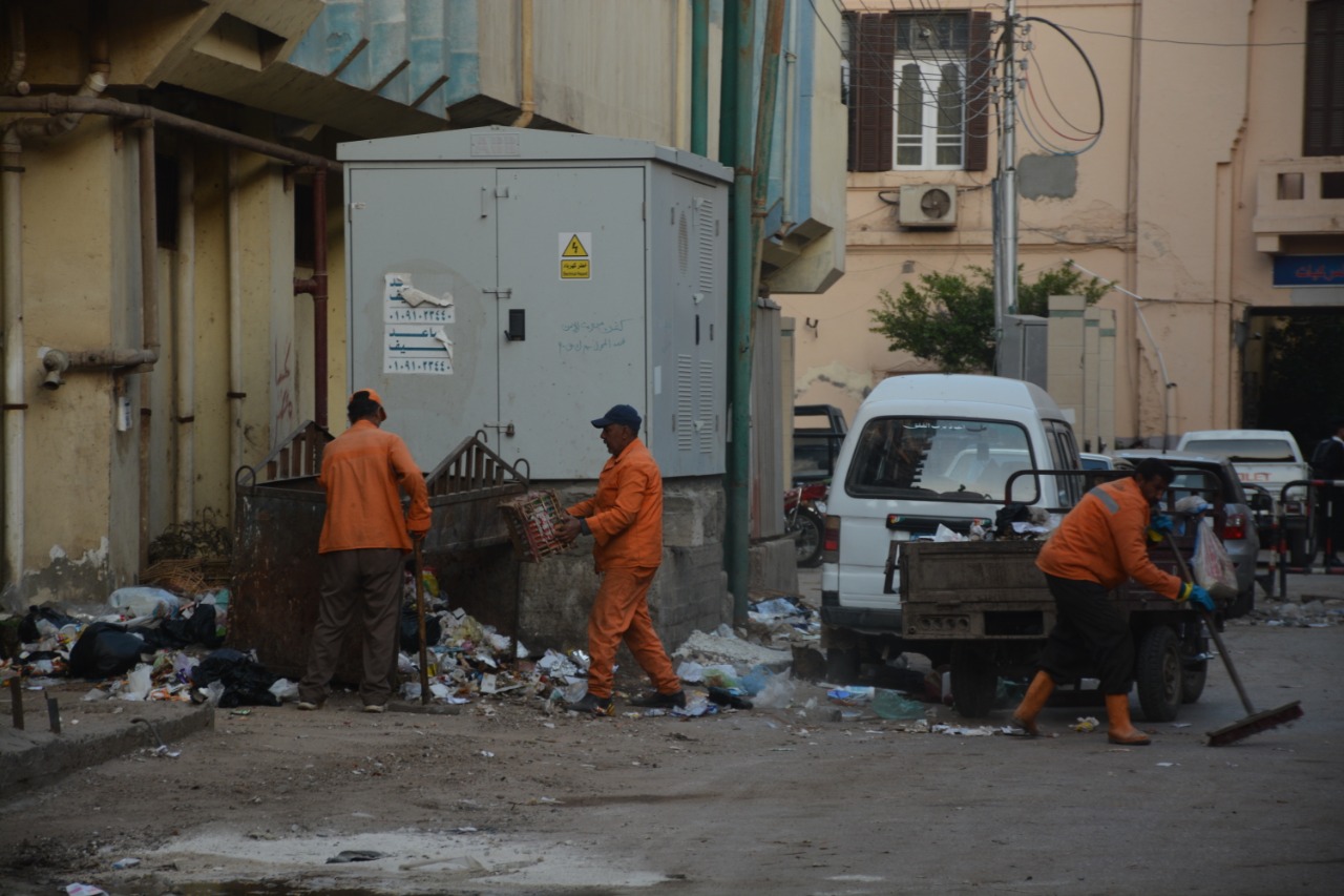 رفع تراكمات القمامة بشوارع القليوبية