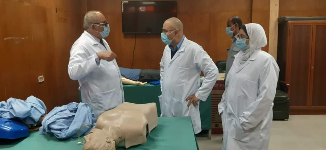 جانب من زيارة عميد الكلية للمستشفى ببنى سويف (5)