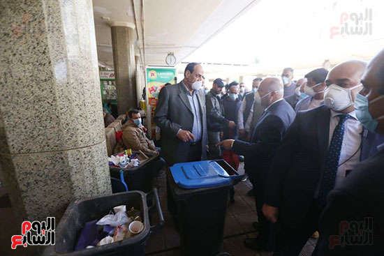 أعمال التعقم لمحطة مصر بحضور وزير النقل