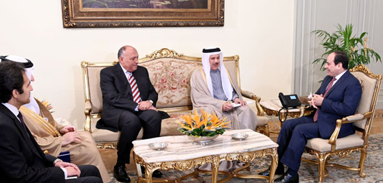 السيد الرئيس يستقبل وزير خارجية مملكة البحرين (1)
