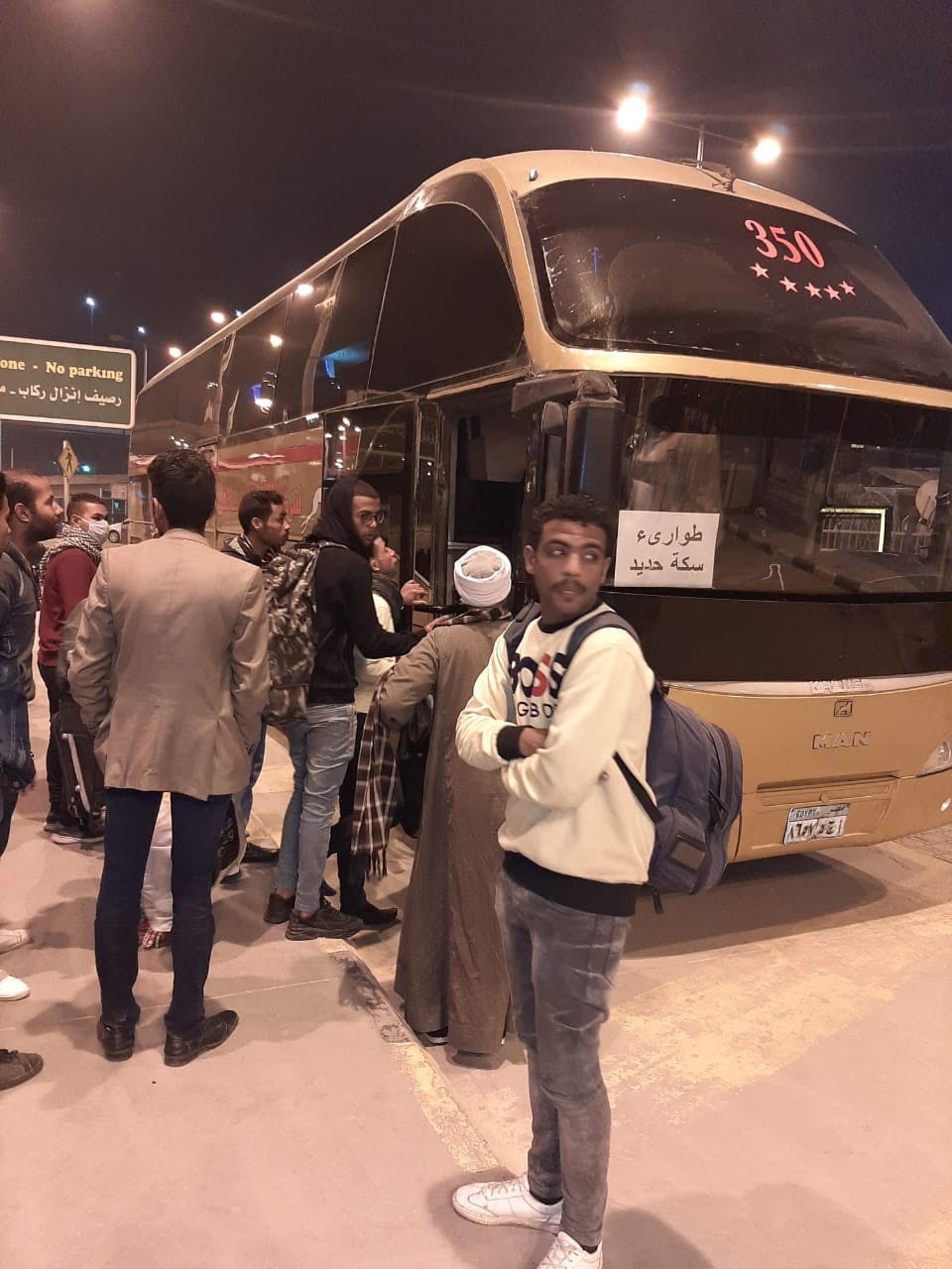 نقل ركاب 4 قطارات قادمة من اسوان والاقصر للقاهرة بعد الحظر   (1)