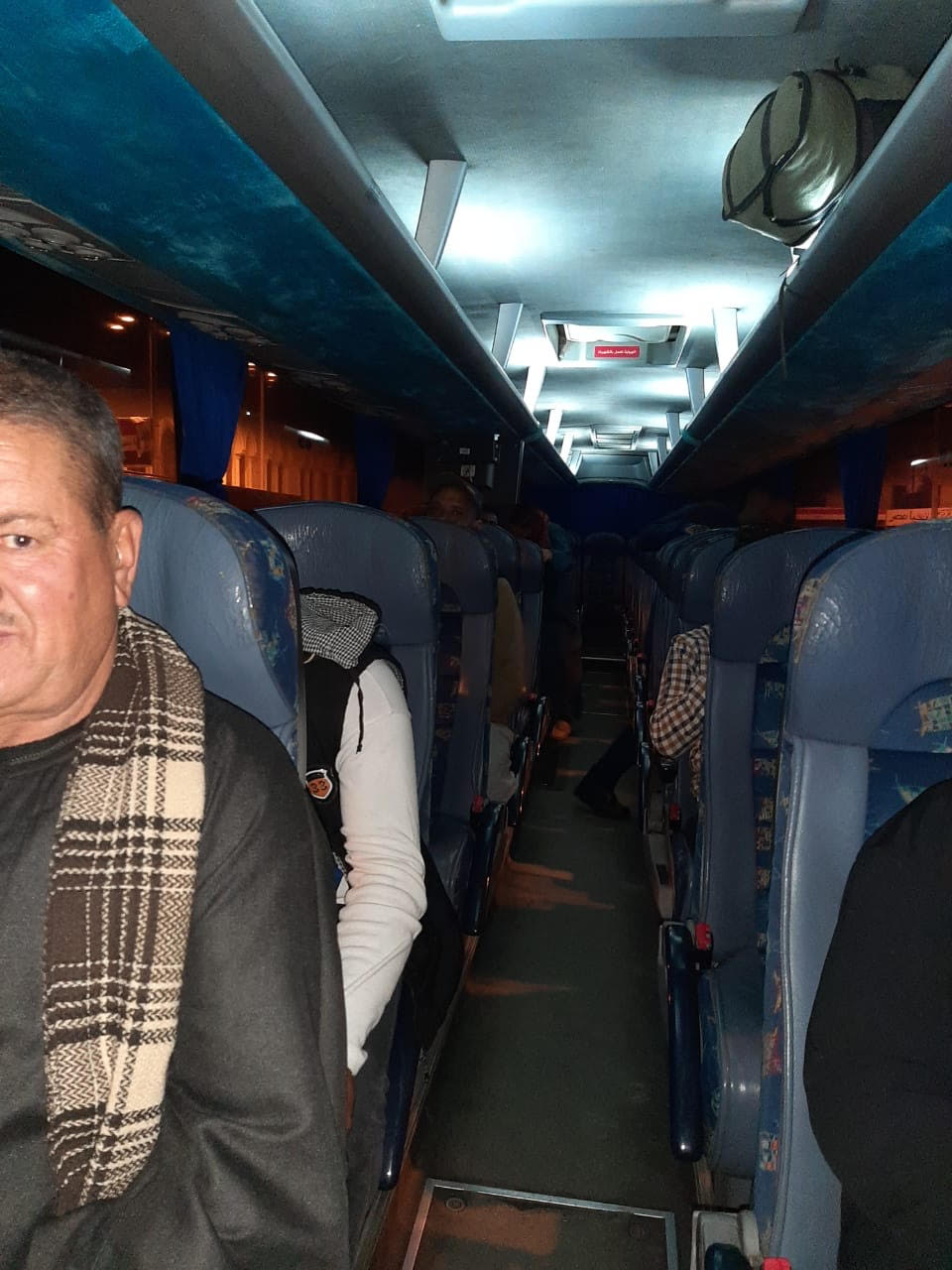 نقل ركاب 4 قطارات قادمة من اسوان والاقصر للقاهرة بعد الحظر   (3)