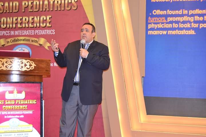 الدكتور أحمد اللواح أثناء مشاركته فى بعض المؤتمرات (5)