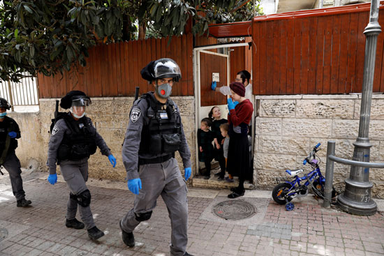 شرطة-إسرائيل-تتابع-تطبيق-الإجراءات-الاحترازية-لمجابهة-كورونا