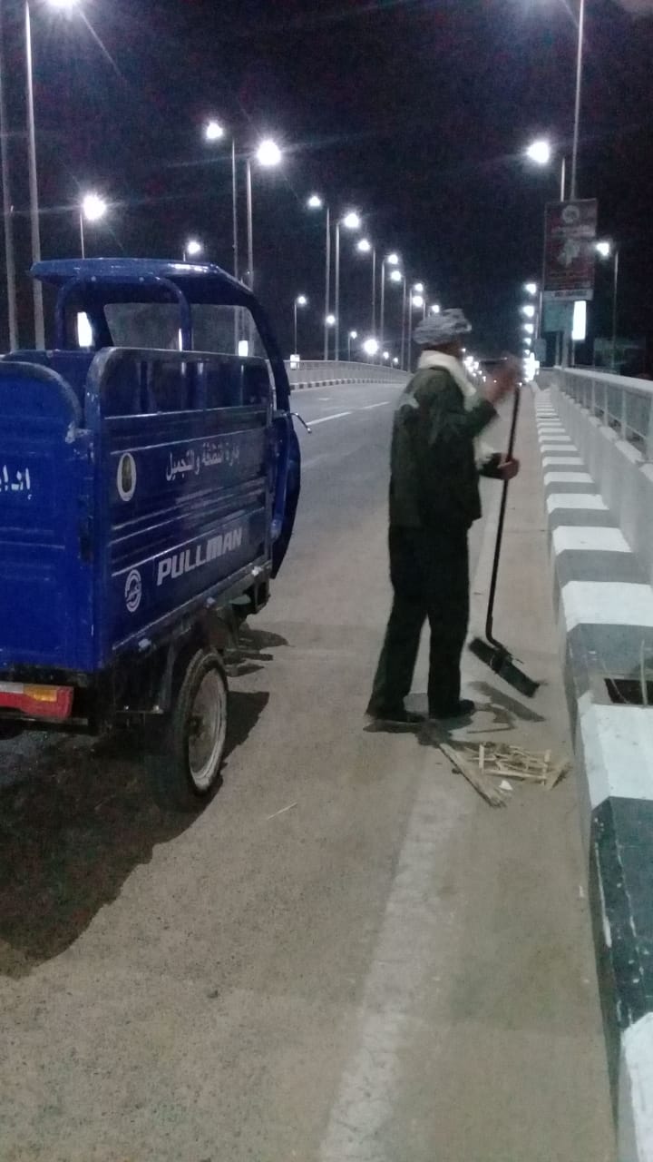 جانب من حملات النظافة والتجميل بالاقصر جانب من حملات النظافة والتجميل بالاقصر