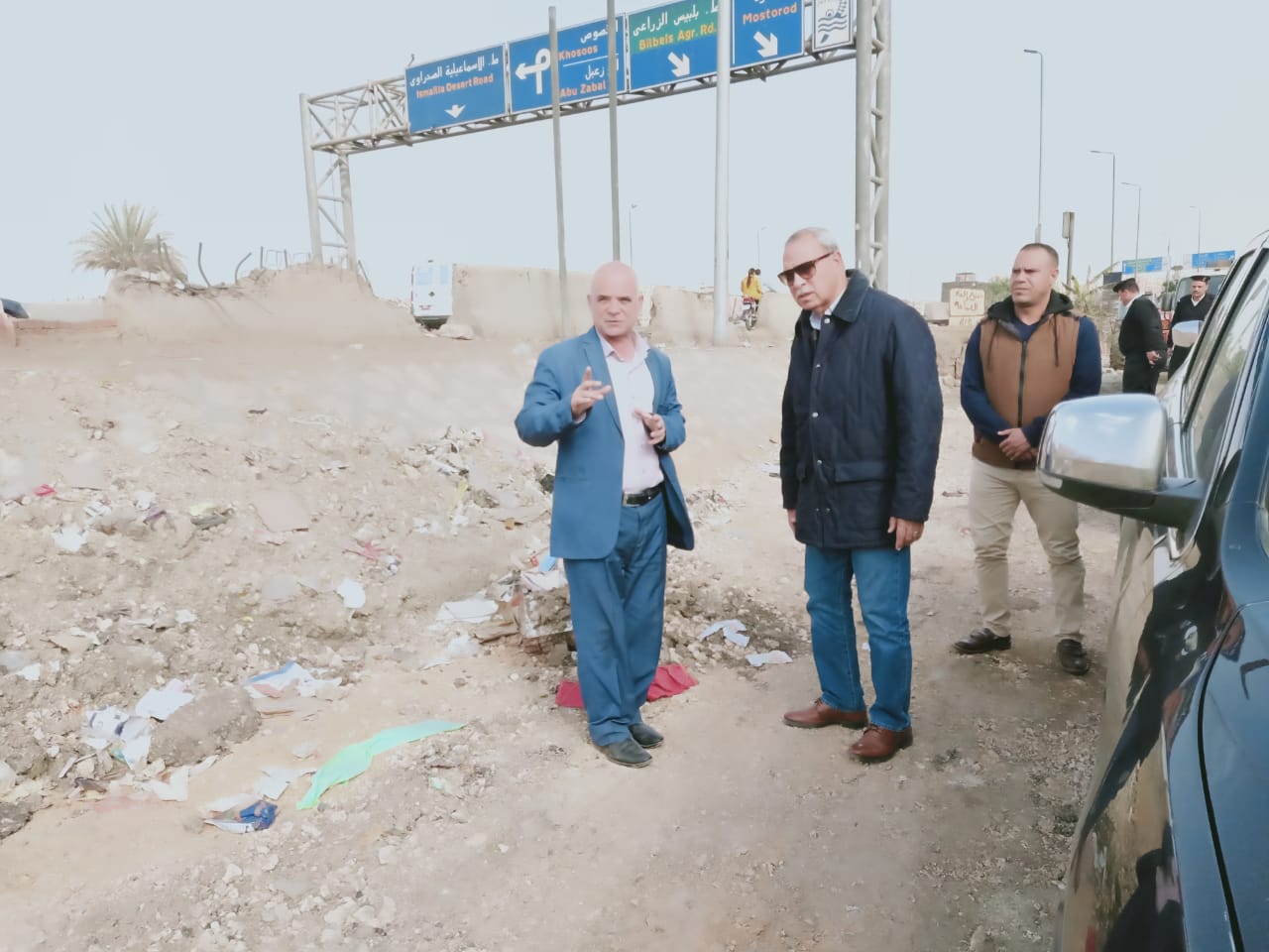 رفع تراكمات القمامة بمدينة بنها  (3)