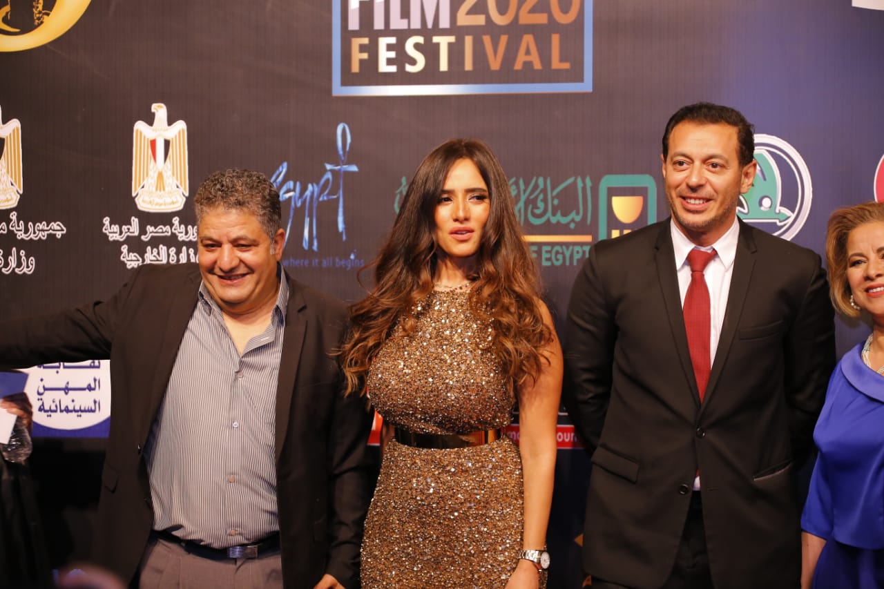 الفنان مصطفى شعبان  وزينة خلال مشاركتهما فى مهرجان الأقصر