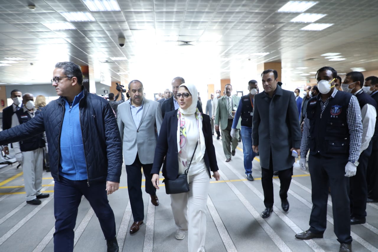 وزراء الصحة والسياحة والطيران المدنى خلال الجولة