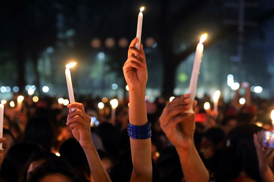 مسيرة بالشموع فى بنجلاديش