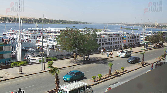 انتظام حركة السياحة على متن البواخر النيلية بأسوان (13)