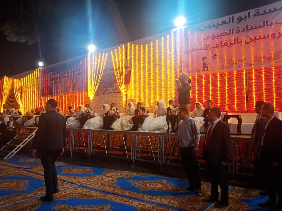 محافظة الجيزة تنظم حفل زواج جماعى لـ50 عروسة يتيمة (3)
