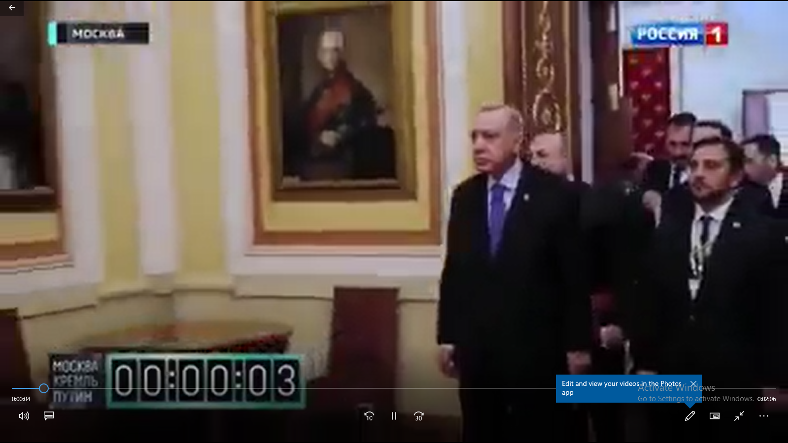 أردوغان ينتظر بوتين أمام مكتبه