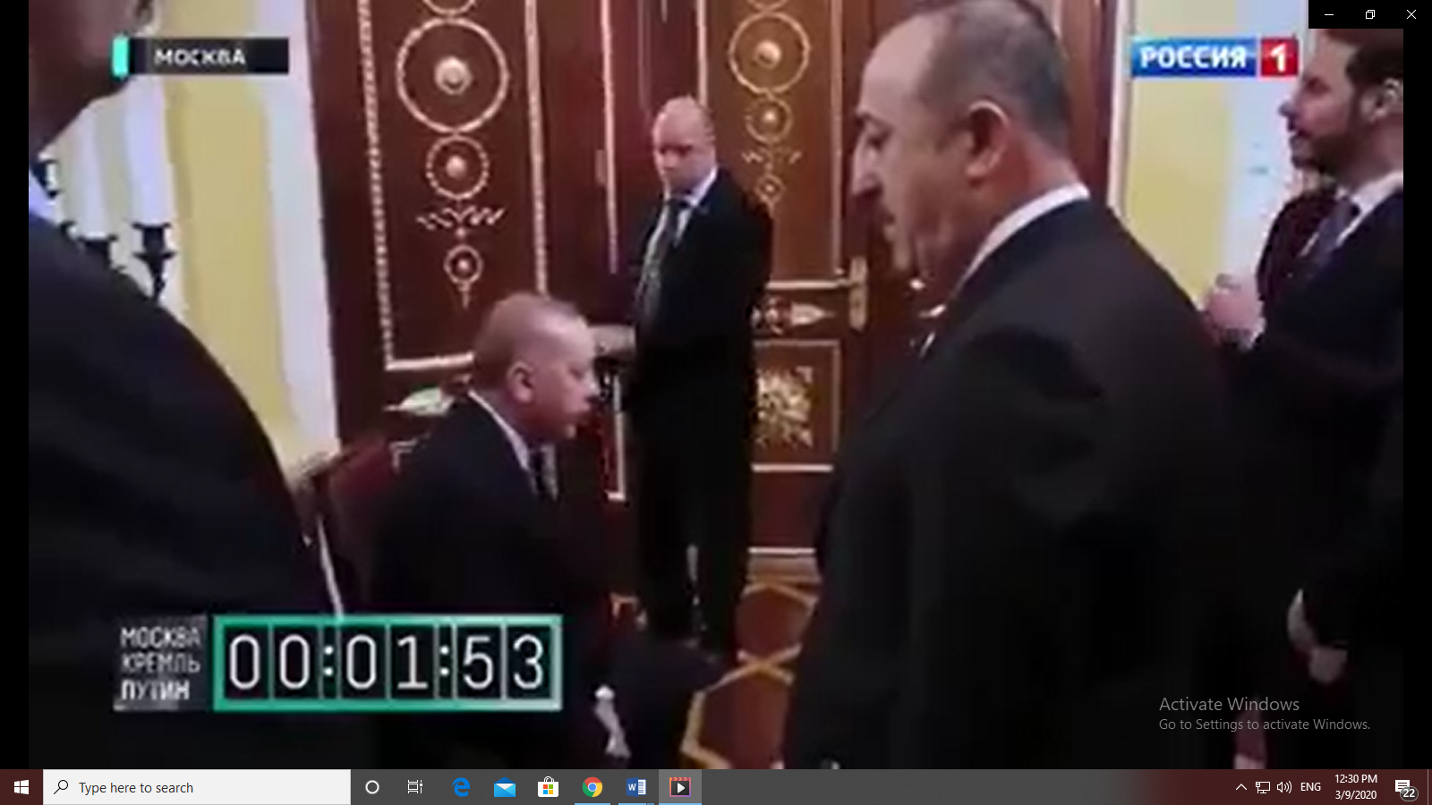 حالة من الانكسار تسيطر على أردوغان بعد انتظاره لدقيقتين امام مكتب بوتين