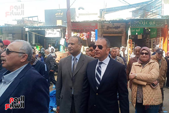 الرقابة الإدارية بالإسكندرية تضرب بيد من حديد على الأسواق (13)