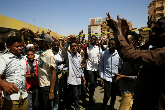 جانب-من-المواطنين-السودانيين