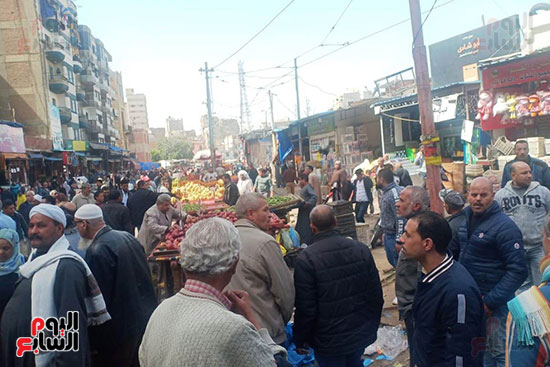 الرقابة الإدارية بالإسكندرية تضرب بيد من حديد على الأسواق (7)