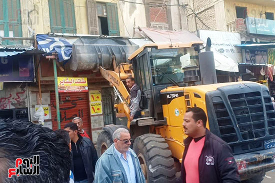 الرقابة الإدارية بالإسكندرية تضرب بيد من حديد على الأسواق (8)
