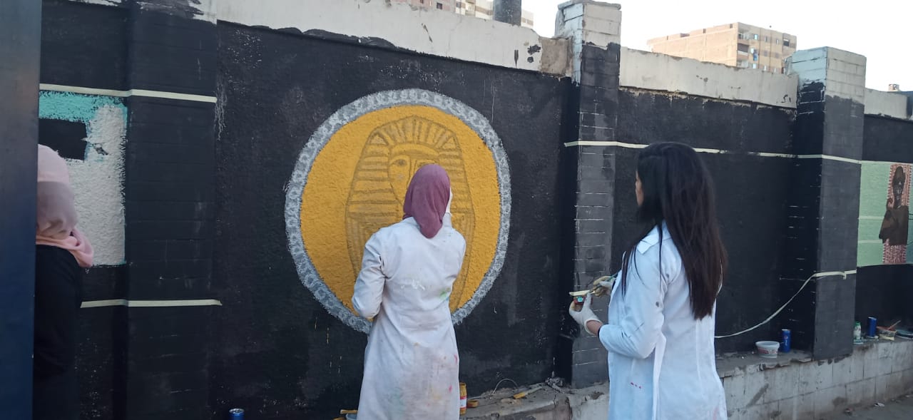 شباب محافظة الجيزة يزنون أسوار الشوارع بلوحات فنية (8)