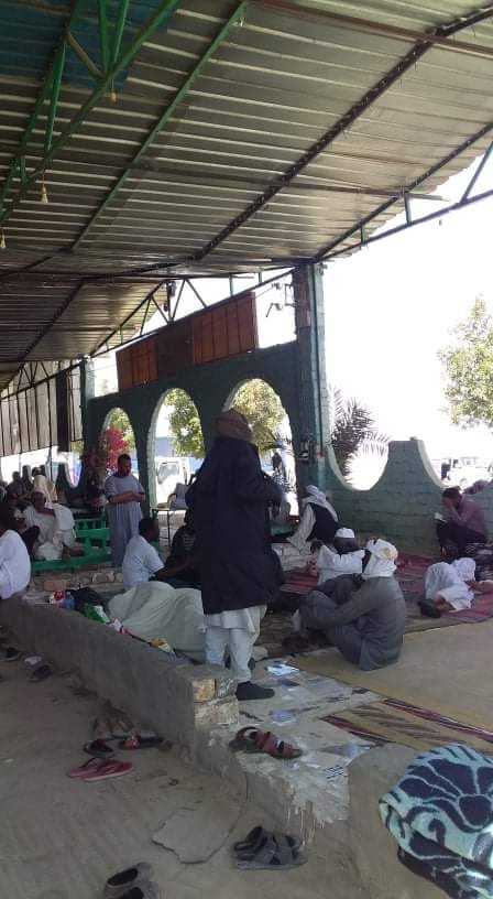 تقديم اللحوم للأشقاء السودانيين من شباب قرية بالاقصر