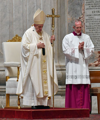 البابا أثناء القداس