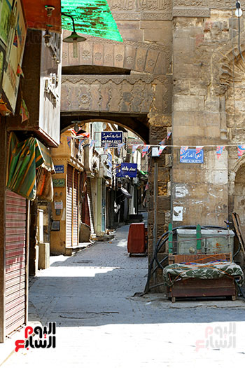 اغلاق محلات شارع المعز (7)