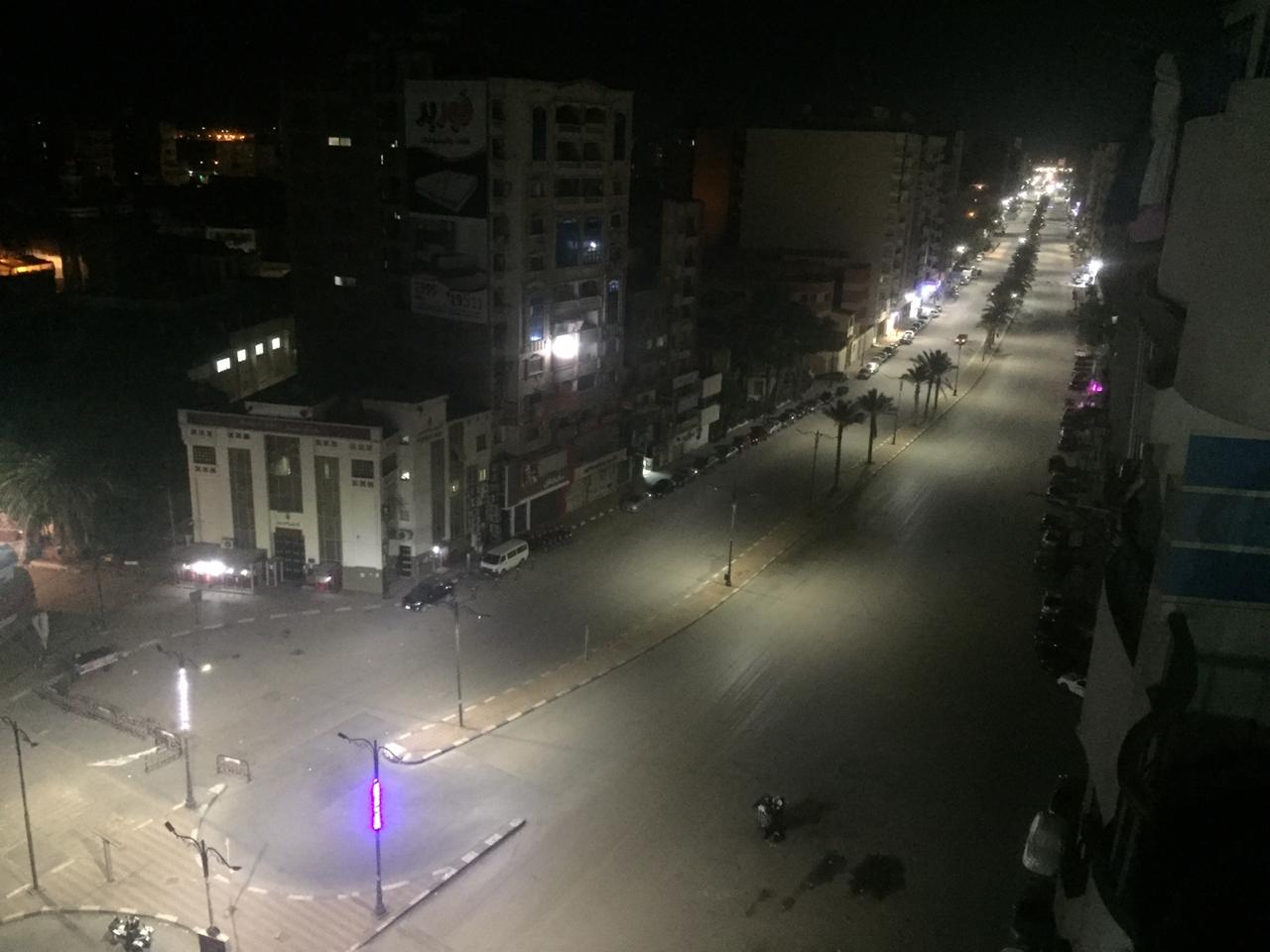 شارع الجيش بمدينة السويس بحظر التجوال
